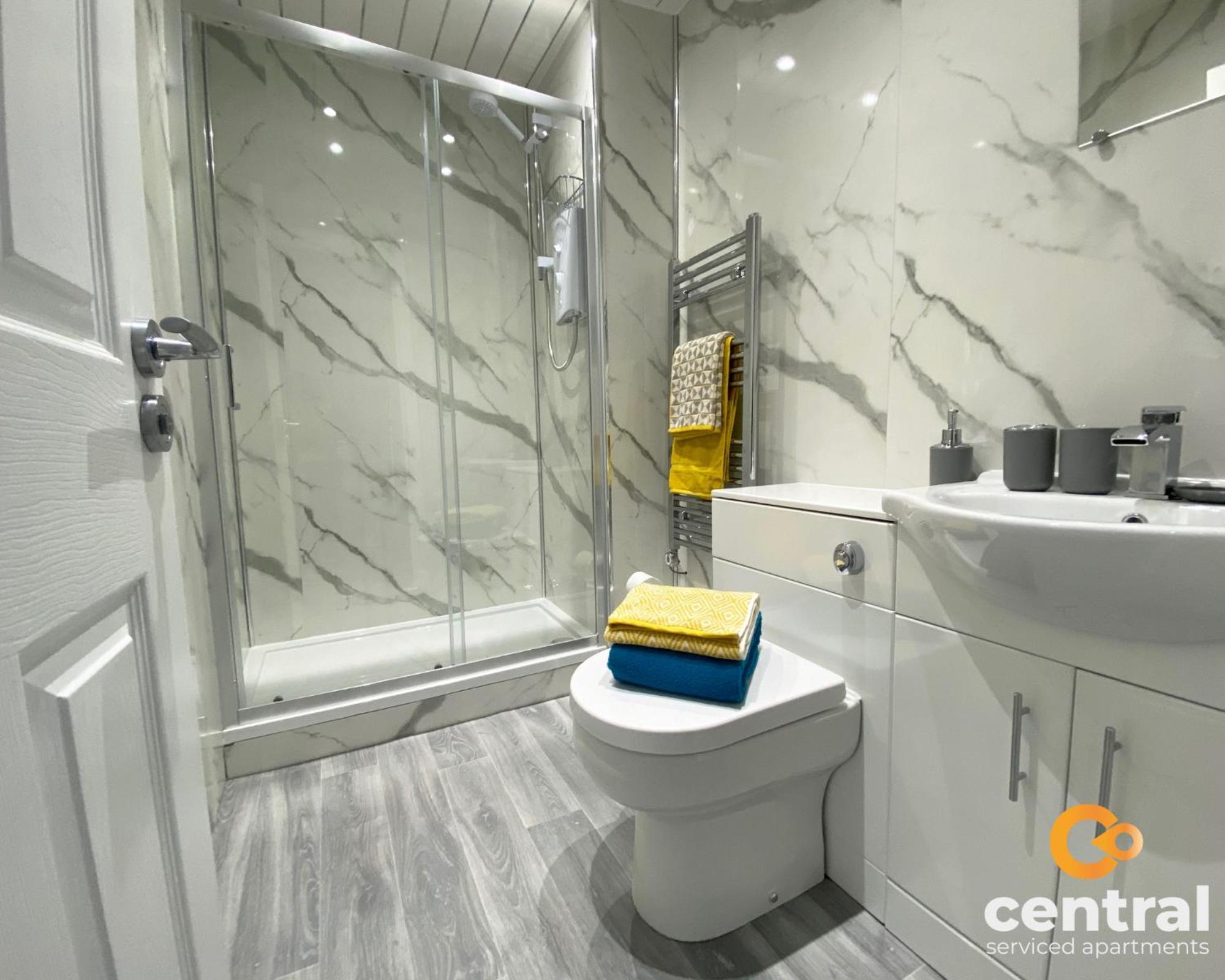 Central Serviced Apartments - Cosy 1 Bedroom - Modern - Close To Transport Links - Quiet Neighbourhood - Fast Wifi - Fully Equipped - Smart Tvs In All Rooms - Monthly Stays Welcome - Free Street Parking - Ideal Relocation To Dundee Accommodation Eksteriør billede